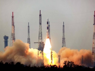 pslv_launch_isro_facebook_small.jpg