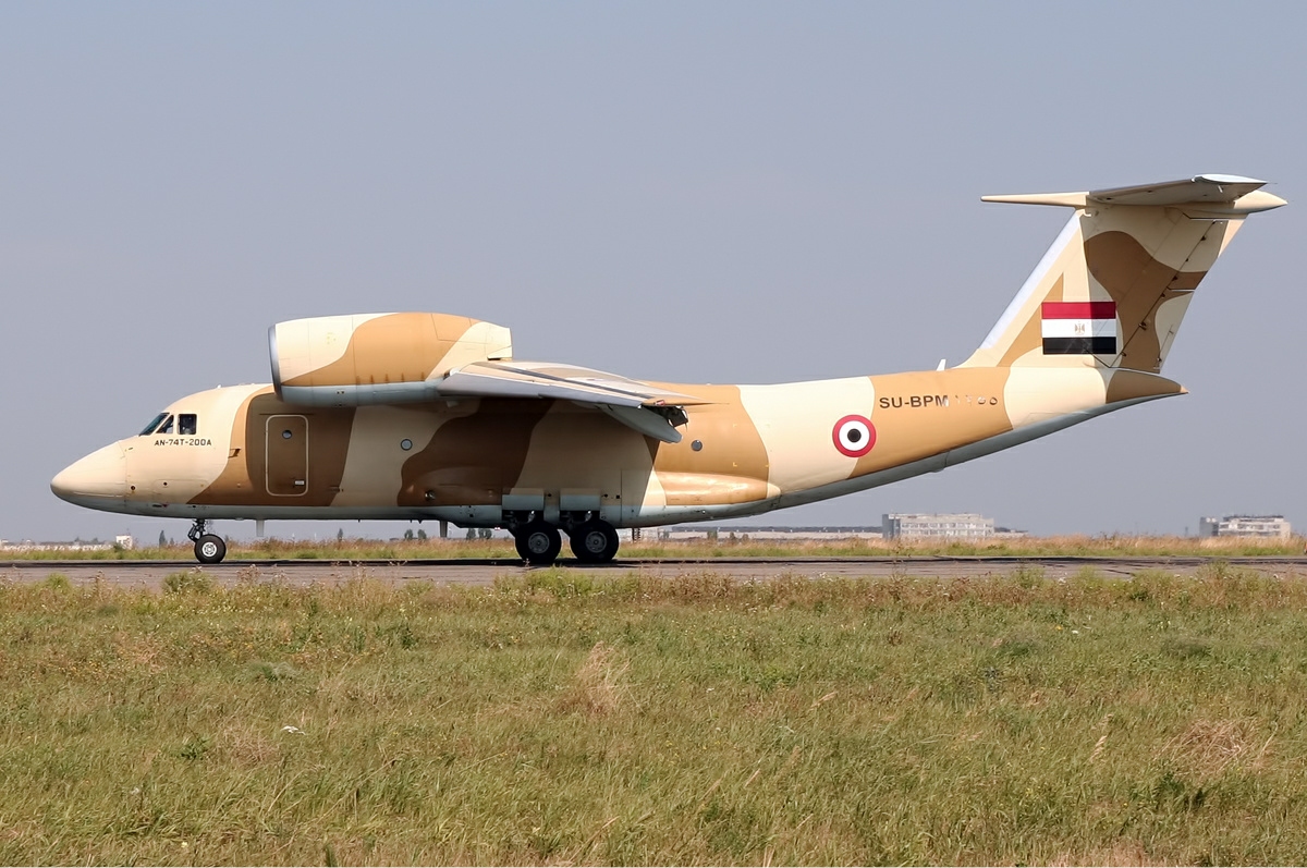 Egyptian_Air_Force_Antonov_An-74T-200A_Bubin.jpg