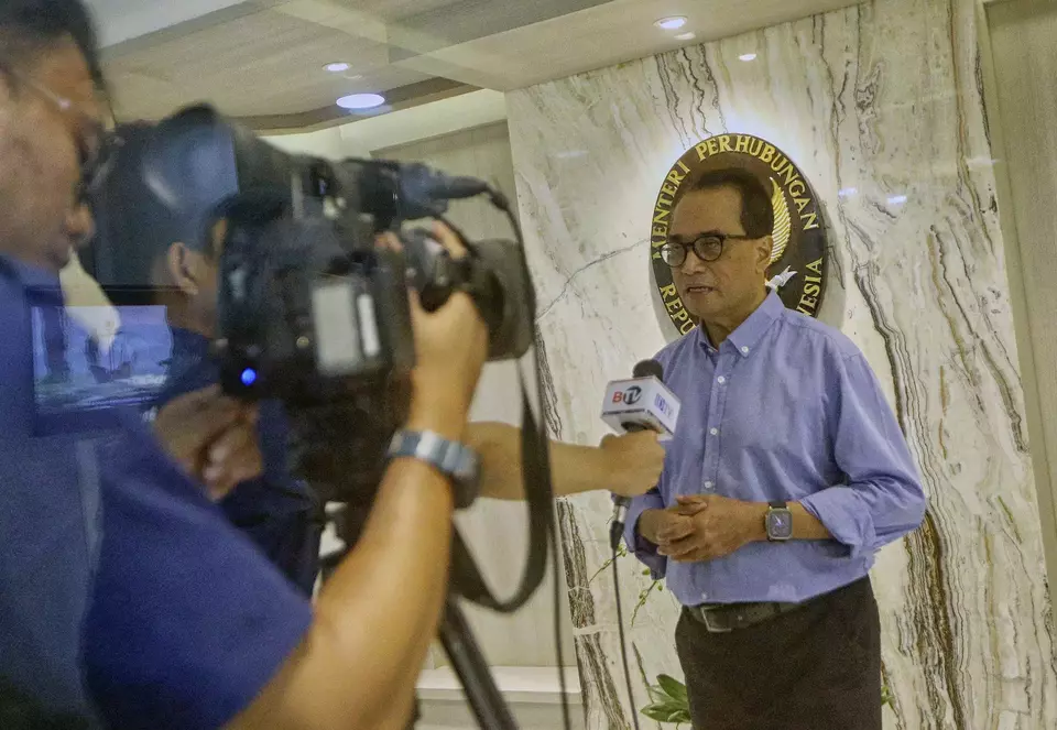 Transportation Minister Budi Karya Sumadi speaks to BTV after hosting a visit from B-Universe's top brass at his Jakarta office on Sep. 3, 2024. (B Universe Photo/Joanito de Saojao)    