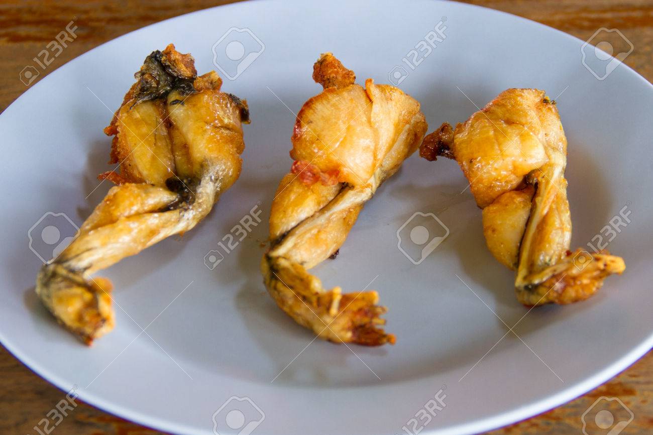 26230648-fried-frog-legs-in-dish.jpg