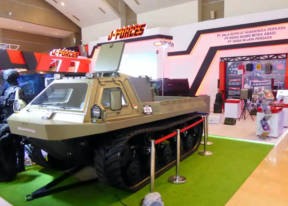 ndoDefence_2018_J_Forces_displays_armored_and_amphibious_vehicle_prototypes.jpg