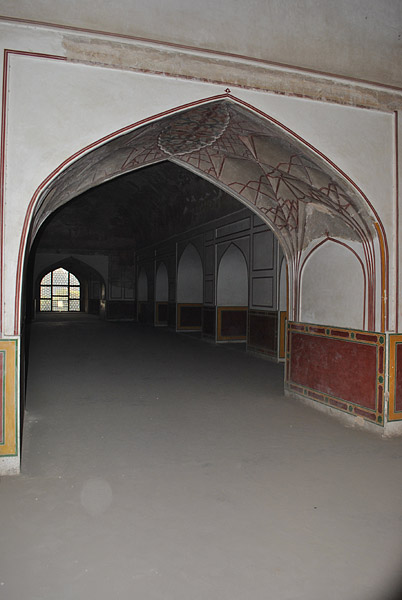 lahore-fort_shishmahalbasement05.jpg