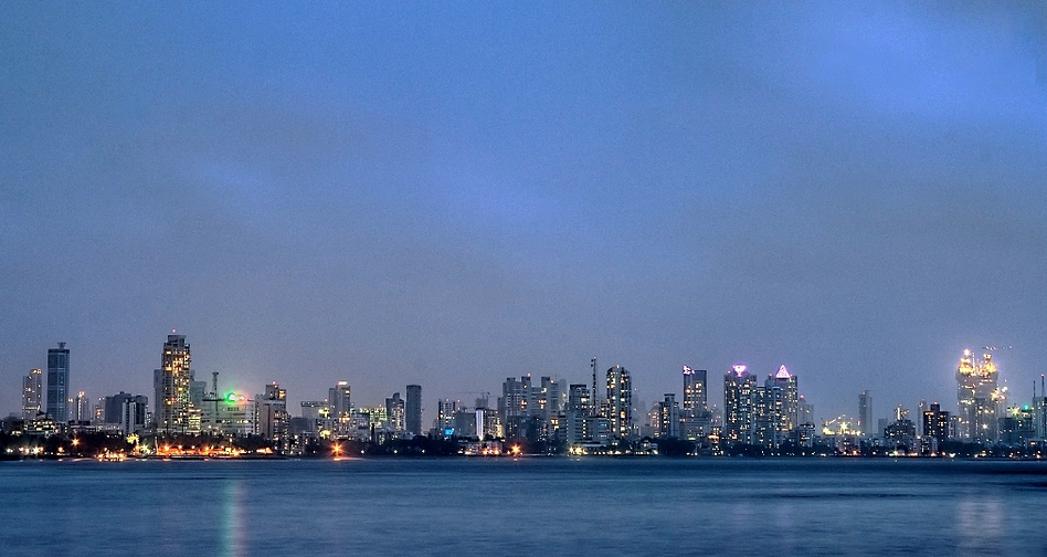 Worli_skyline_from_Bandra.jpg