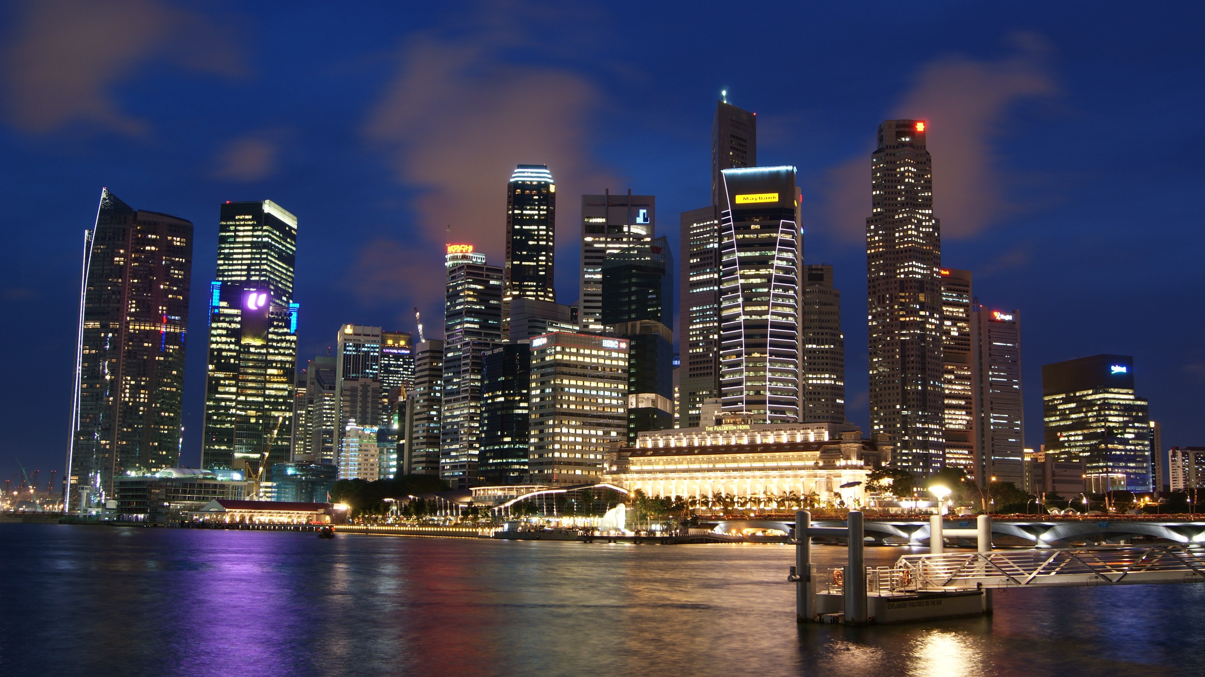 Singapore_Skyline_at_Night_with_Blue_Sky.JPG