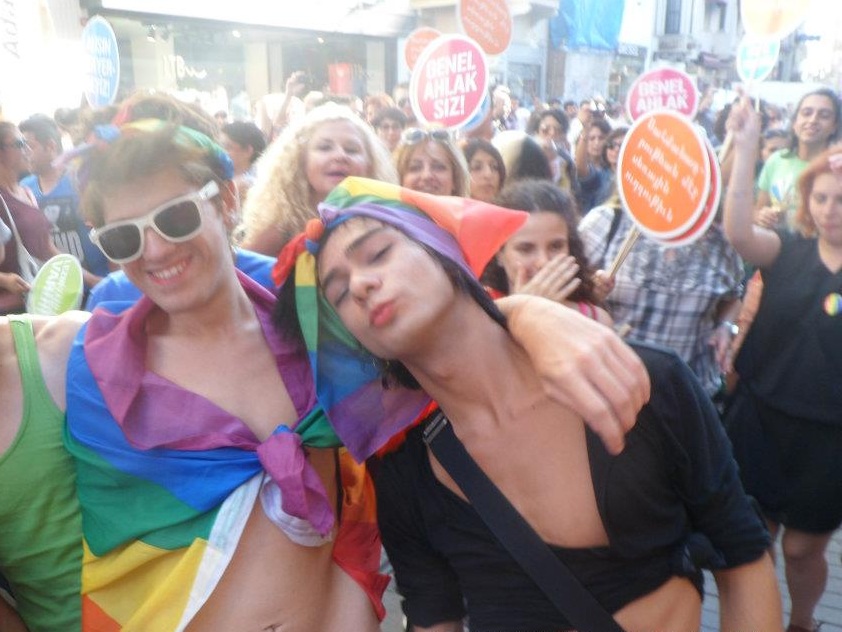 Istanbul_Turkey_LGBT_pride_2012_%2886%29.jpg