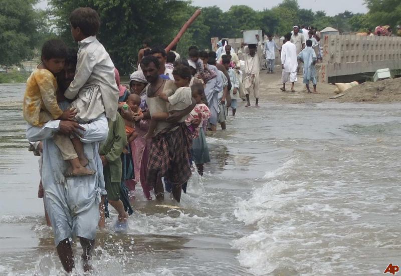pakistan-floods-2010-8-8-14-10-56.jpg