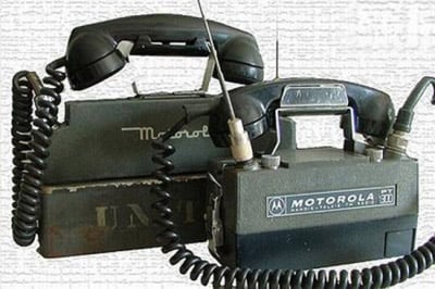 old-motorola-phone.jpg