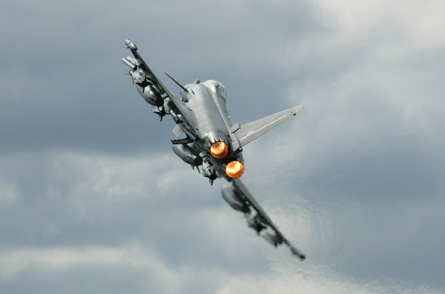 Eurofighter_typhoon_2.jpg