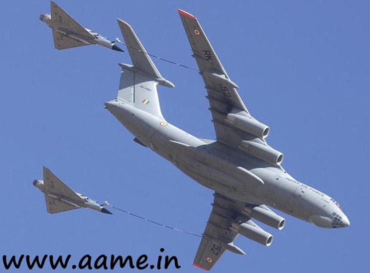 Mirage-2000-Il-78-Mid-Air-Refueling-%25255B10%25255D.jpg