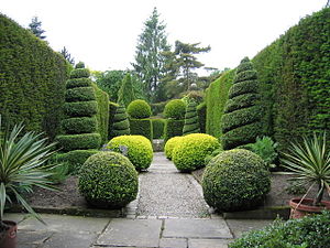 Topiary-Park4.jpg