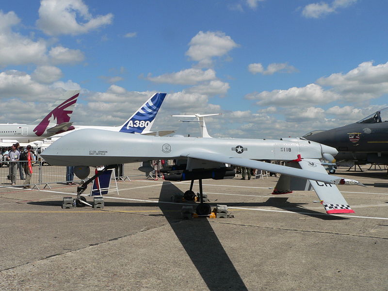 800px-MQ-1_Predator_P1230014.jpg