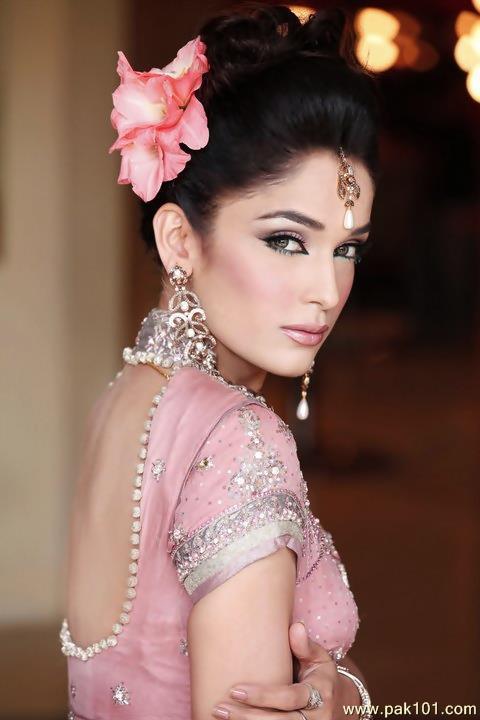 Nisha_Butt_Fashion_pakistani_female_model_89_qfsao_Pak101(dot)com.jpg