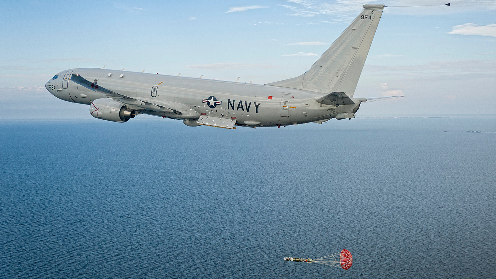 P-8A-Poseidon-Torp-Drop-USN-1.jpg