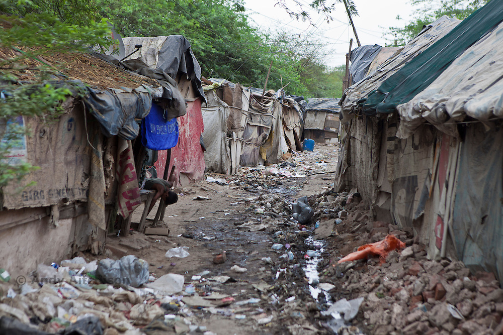 India-Slum-Dwelling-3938.jpg