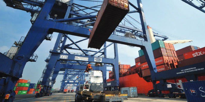 Port-Harbor-Trade-Pelindo-II-Indonesia-Investments.jpg