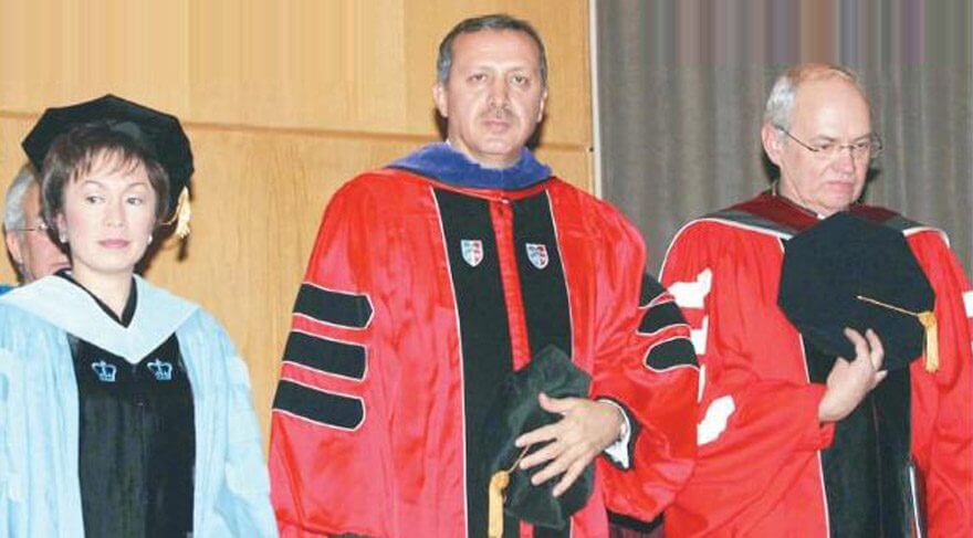 erdogan-fahri-doktora-st-johns-universitesi.jpg