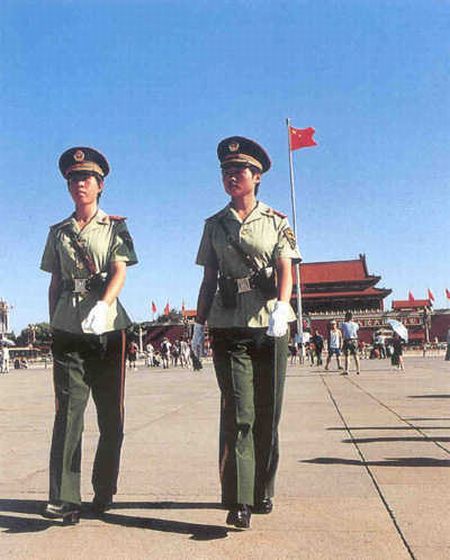 chinese_army_girls_15.jpg