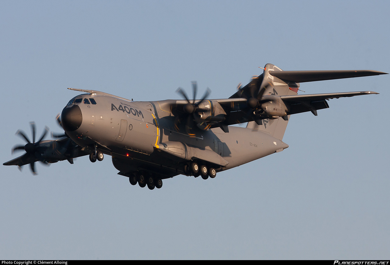 ec-404-airbus-military-airbus-a400m-180_PlanespottersNet_249390_fe98c33ed7.jpg