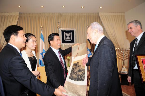 Shimon+Peres+meeting+guests+from+China.jpg