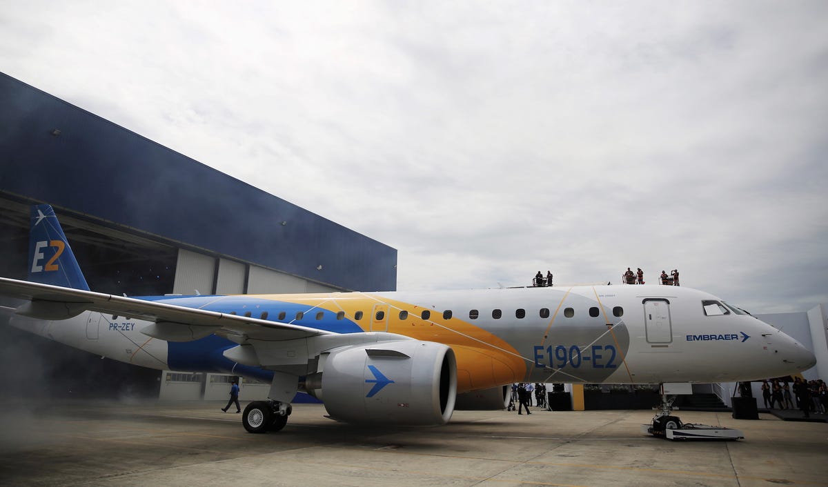 embraer-e-jet-e2.jpg
