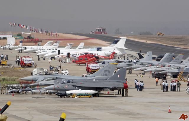 india-aero-show-2013.jpg