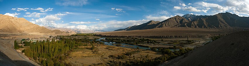 850px-Indus_Valley_near_Leh.jpg