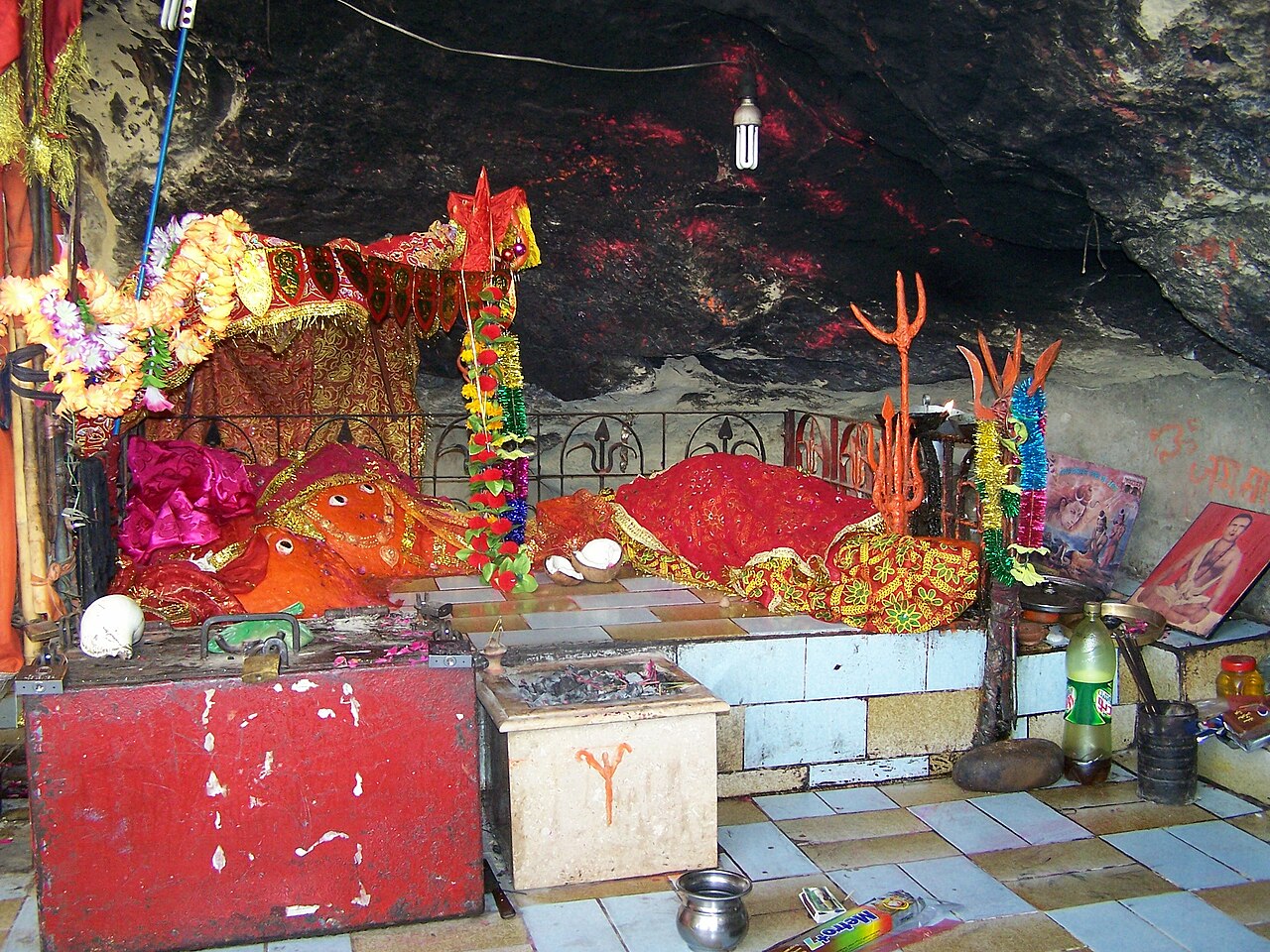 1280px-Nani_ki_Mandir2.jpg