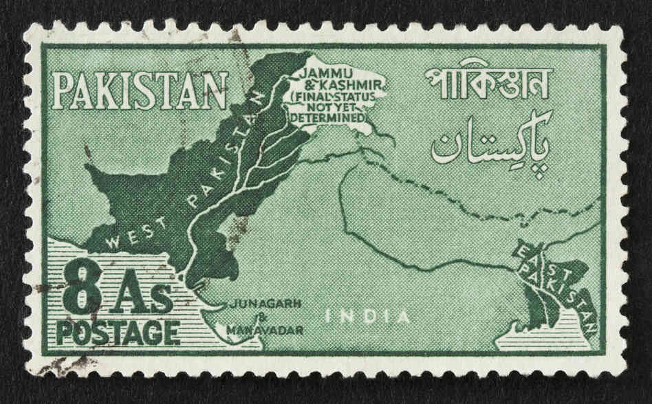 pakistan_stamp_custom-a0ef99993c75ddc9acdadff891fd97496ebb27f5-s6-c30.jpg