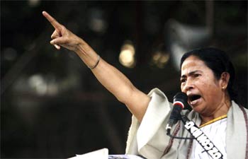 mamata-banerjee_350_081112060601.jpg