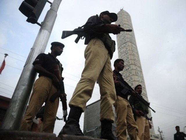 861424-karachipolicenewAFPx-1427740753-720-640x480.jpg