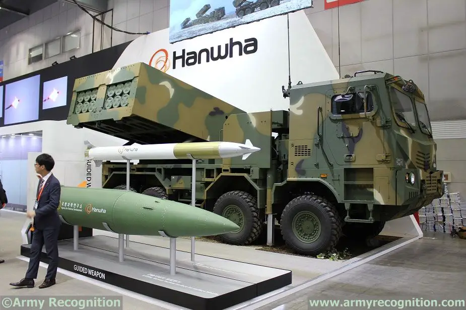 DX_Korea_2018_Hanwha_Corporation_Showcasing_Chunmoo_K-MLRS.jpg