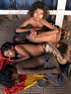 indiangirlsR0904_228x300.jpg