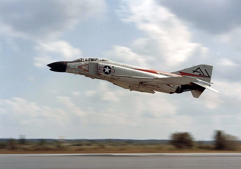 800px-F-4B_VF-74_taking_off_1961.jpg