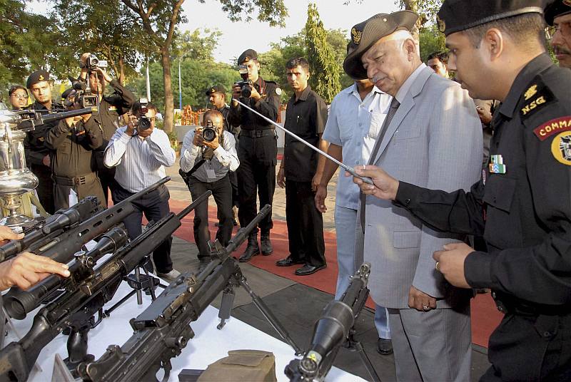 shinde_weapons20121016.jpg