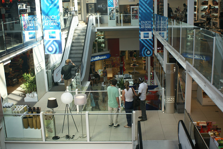 sri-lanka-ODEL-shopping-centre-mall-inside.jpg