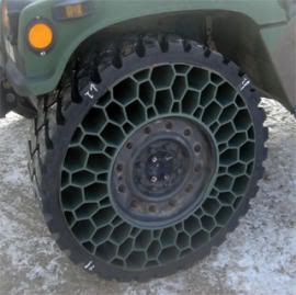 Humvee_tire.jpg