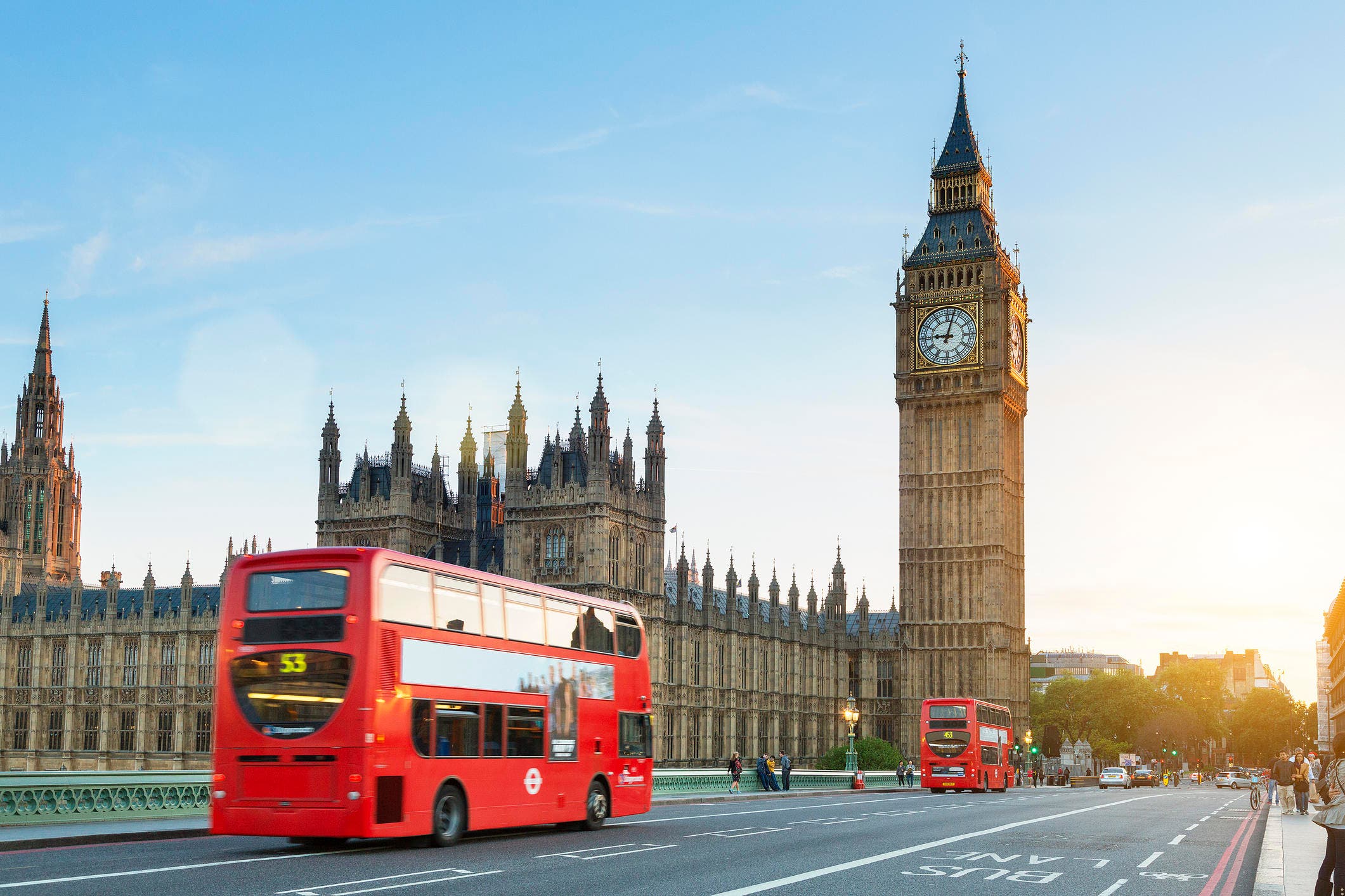 istock-london-westminster-bridge.jpg