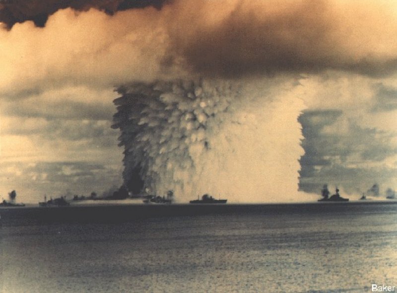 Bikini-Atoll-Islands-Nuclear-Blast.jpg