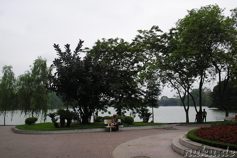 am-hoan-kiem-lake-in-hanoi-2741-800.jpg