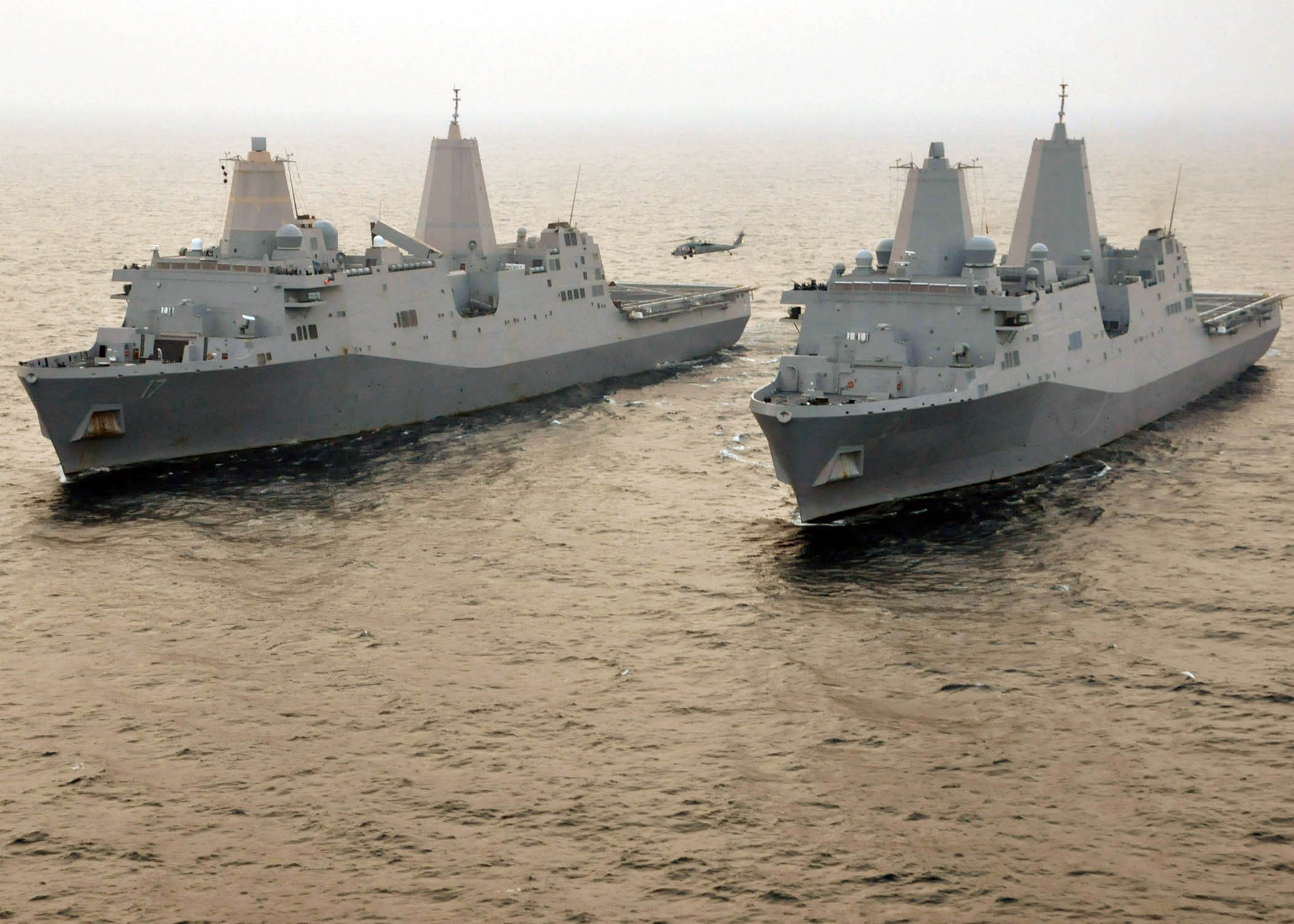 US_Navy_110609-N-VL218-336_The_amphibious_transport_dock_ships_USS_San_Antonio_%28LPD_17%29_and_USS_New_York_%28LPD_21%29_are_underway_together_in_the_Atla.jpg