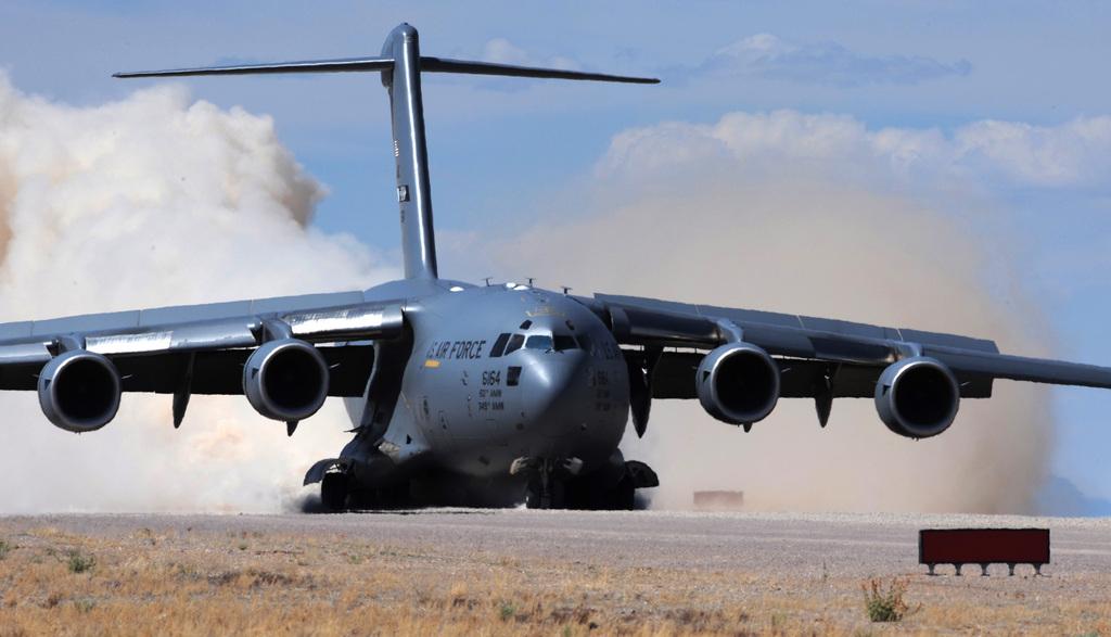 C-17-Globemaster_III_Heavy_Transport_Aircraft_1.jpg