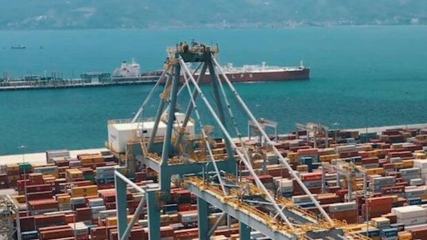 Foreign trade deficit reached 8.88 billion dollars in August