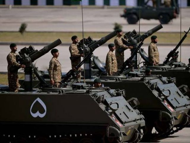 994296-Pakarmy-1447908470-398-640x480.jpg