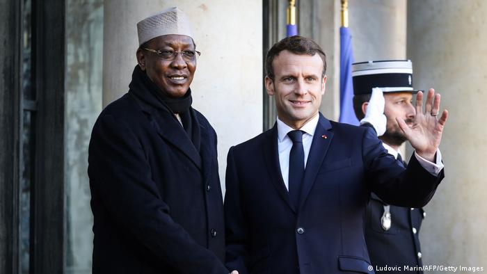 Chad's President Idriss Deby and French President Emmanuel Macron in 2019 in Paris