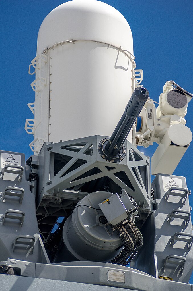 678px-HMS_Daring_%28D32%29_Phalanx_CIWS.jpg