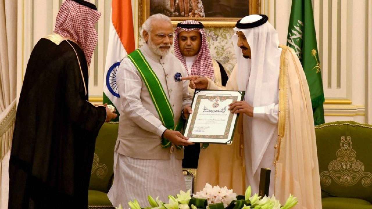 809229-modi-saudi-award.jpg