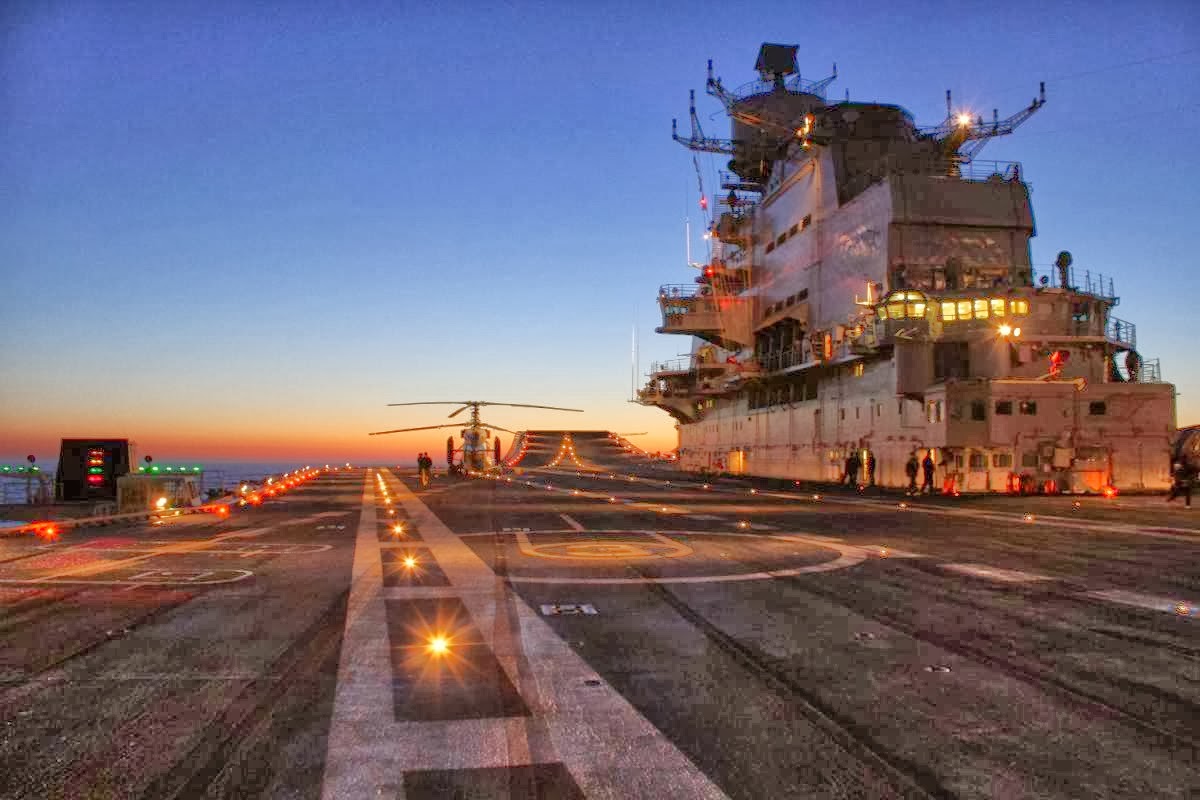 Indian+INS+Vikramaditya+(R33)+Aircraft+Carrier+Indian+INS+Vikramaditya+(R33)+Aircraft+Carrier+(3).jpg