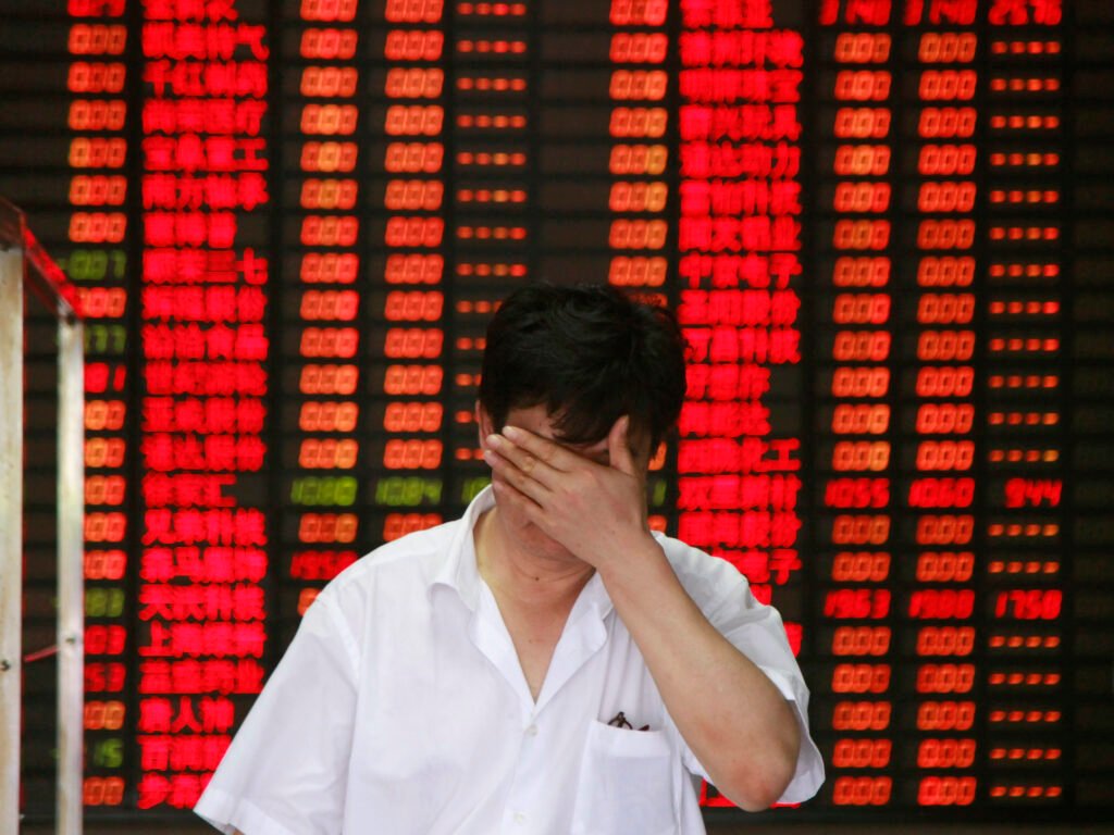 Investors Stay Away from Investing In Chinese Stocks. Chinese Stocks Waiting For A Steep Crash