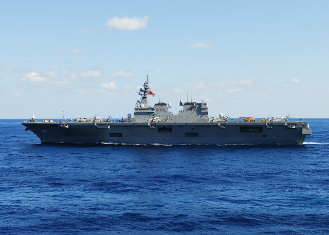 Japan_Maritime_Self-Defense_Force_destroyer_Hyuga_%28DDH_181%29.jpg