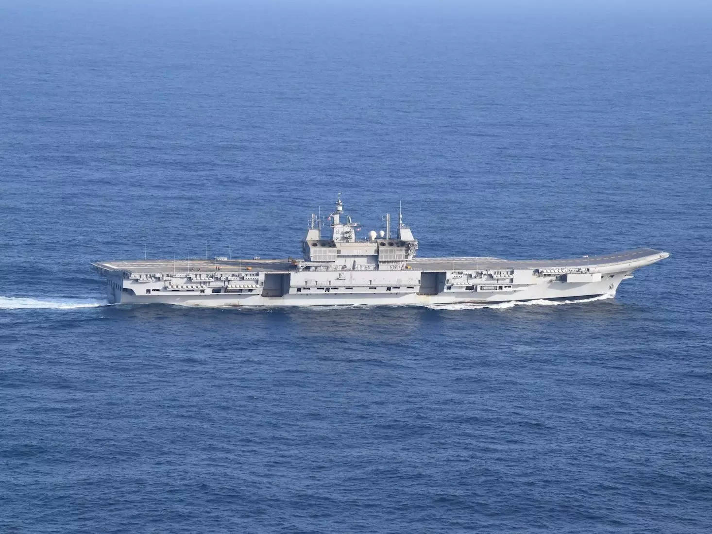 Asia's 2 biggest militaries are both getting new aircraft carriers. Here's how China's and India's latest flattops stack up.'s 2 biggest militaries are both getting new aircraft carriers. Here's how China's and India's latest flattops stack up.